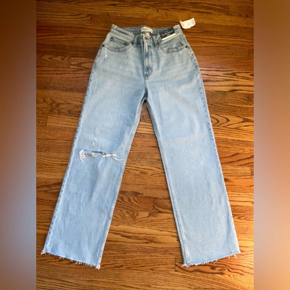 NWT Abercrombie & Fitch 90s Relaxed High Rise Jean